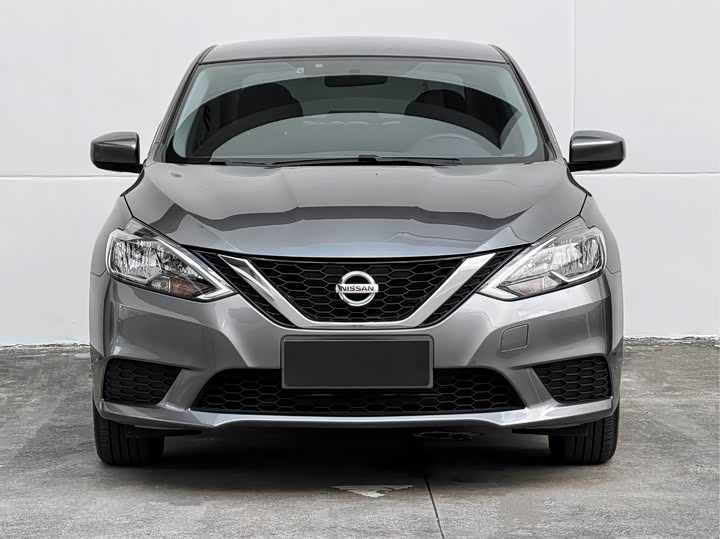 Фото 2 - Nissan Sylphy