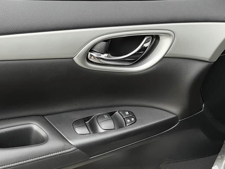 Фото 4 - Nissan Sylphy