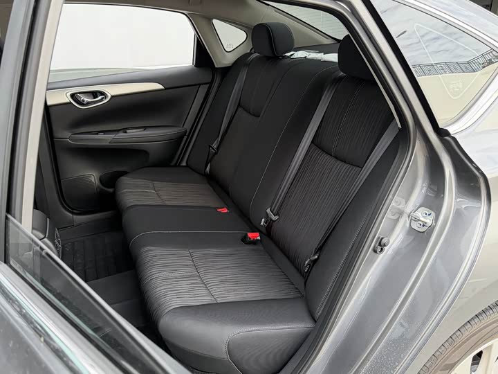 Фото 8 - Nissan Sylphy