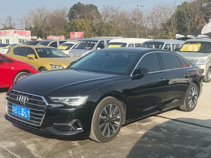 Фото 1 - Audi A6L