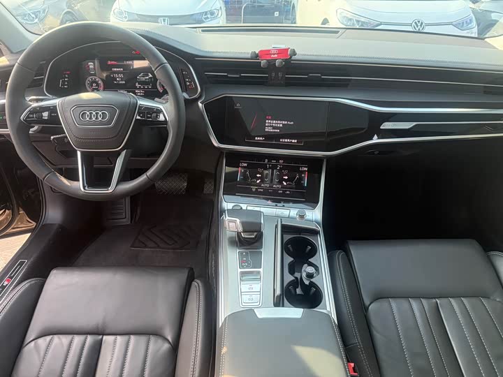 Фото 6 - Audi A6L