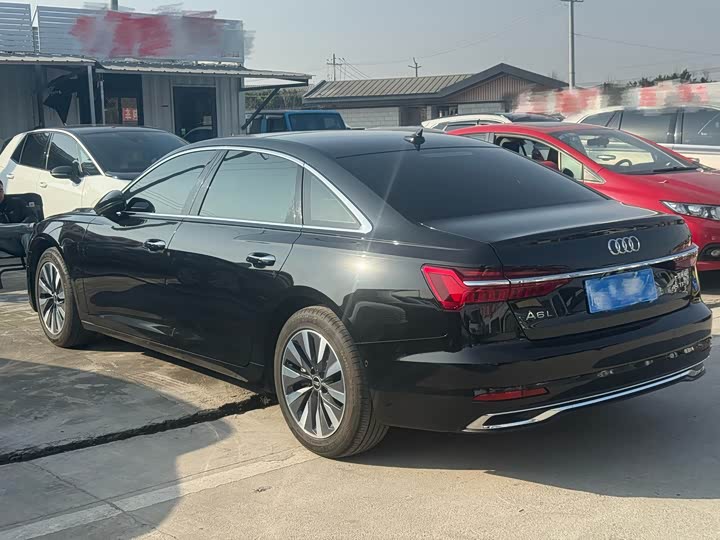 Фото 9 - Audi A6L