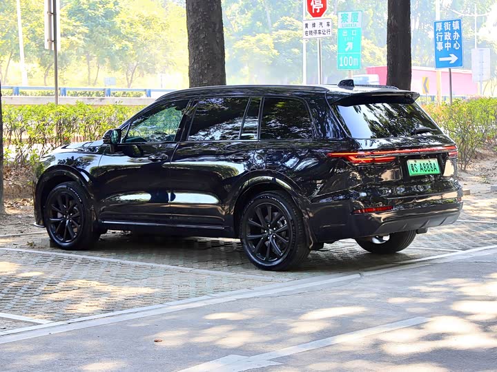 Фото 5 - LiXiang One