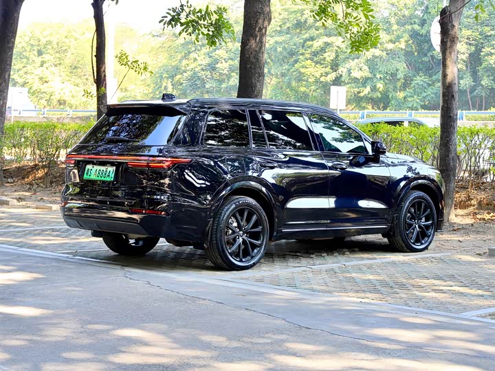 Фото 7 - LiXiang One