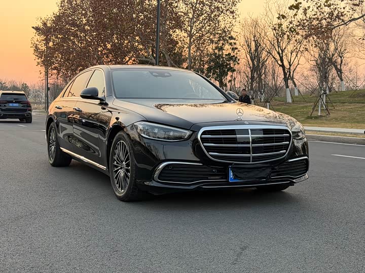 Фото 3 - Mercedes-Benz S-Class