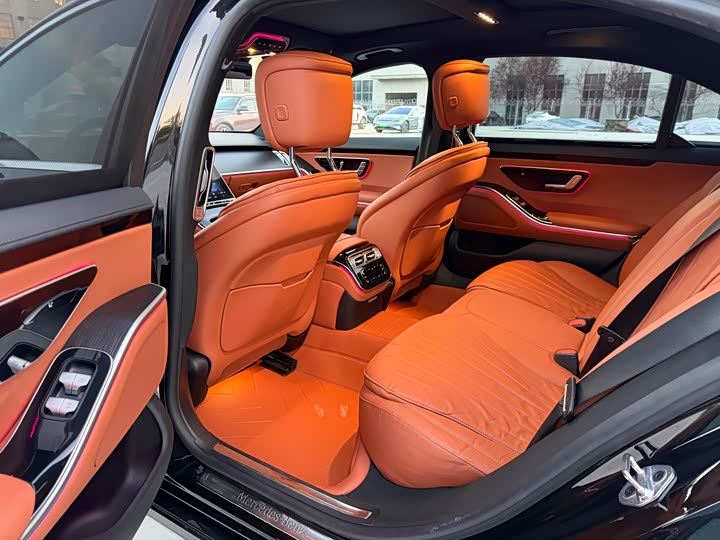 Фото 8 - Mercedes-Benz S-Class