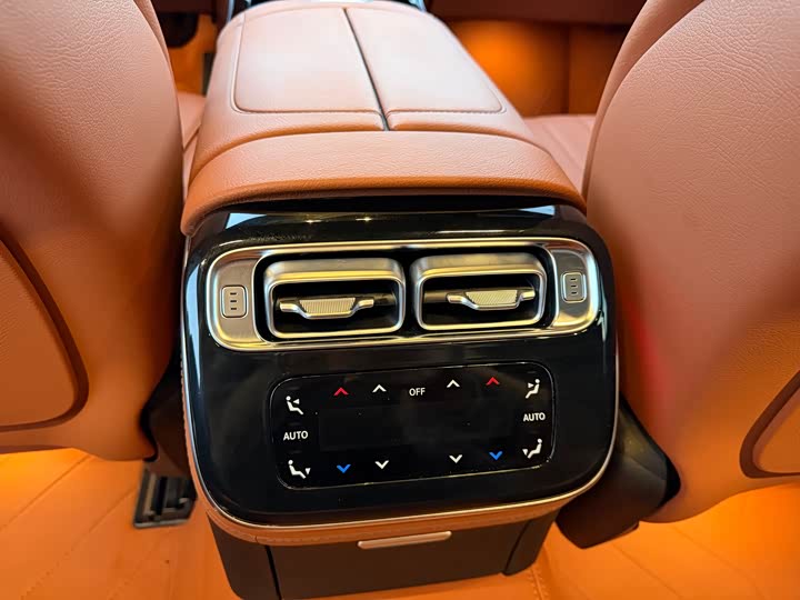 Фото 9 - Mercedes-Benz S-Class