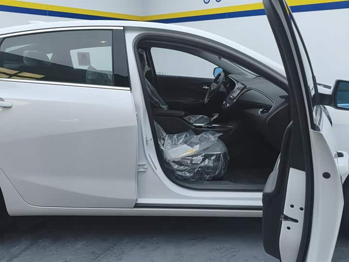 Фото 8 - Chevrolet Malibu XL