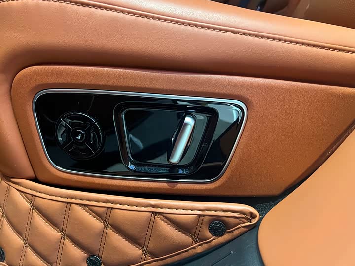 Фото 9 - LiXiang L7