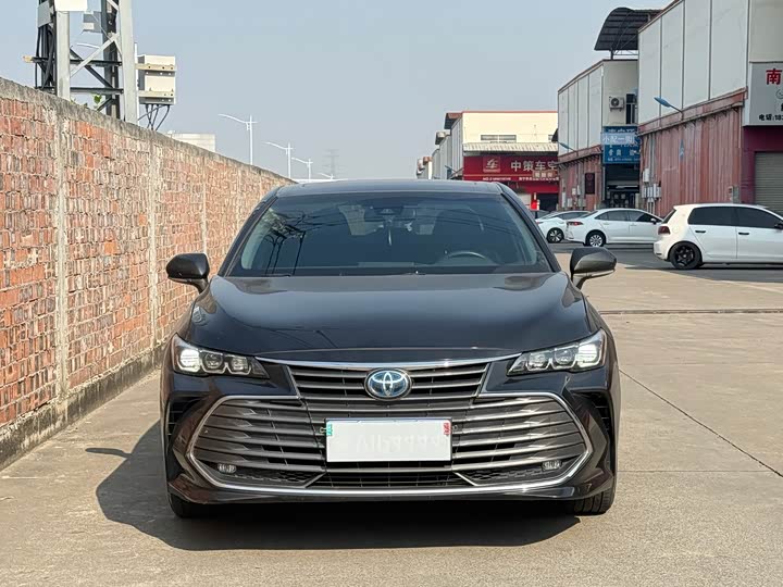 Фото 2 - Toyota Avalon