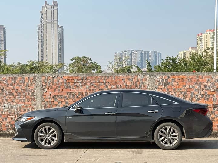 Фото 3 - Toyota Avalon