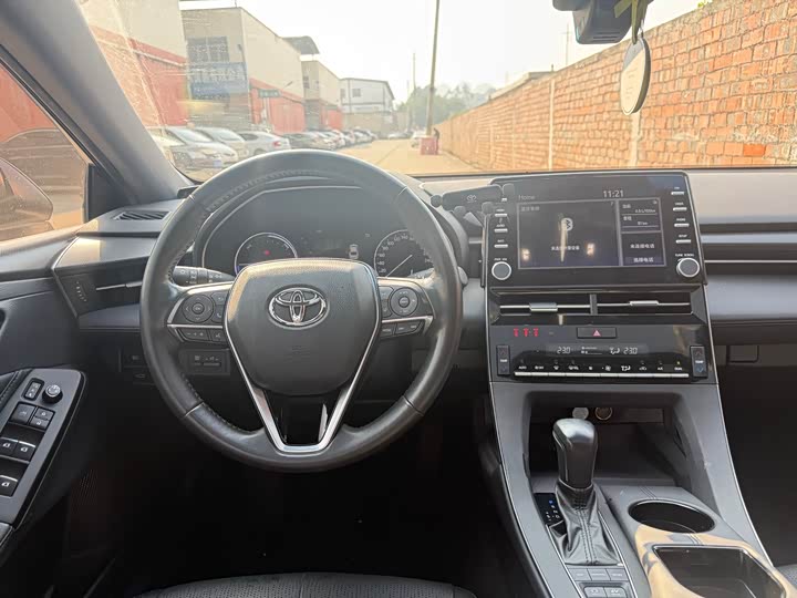 Фото 6 - Toyota Avalon