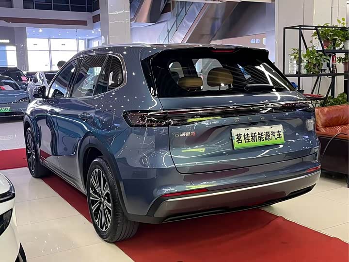 Фото 6 - Geely Galaxy Starship 7