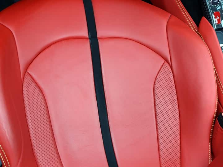 Фото 9 - Ferrari F8