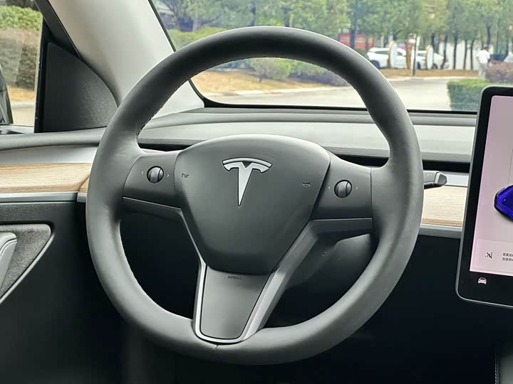Фото 7 - Tesla Model Y