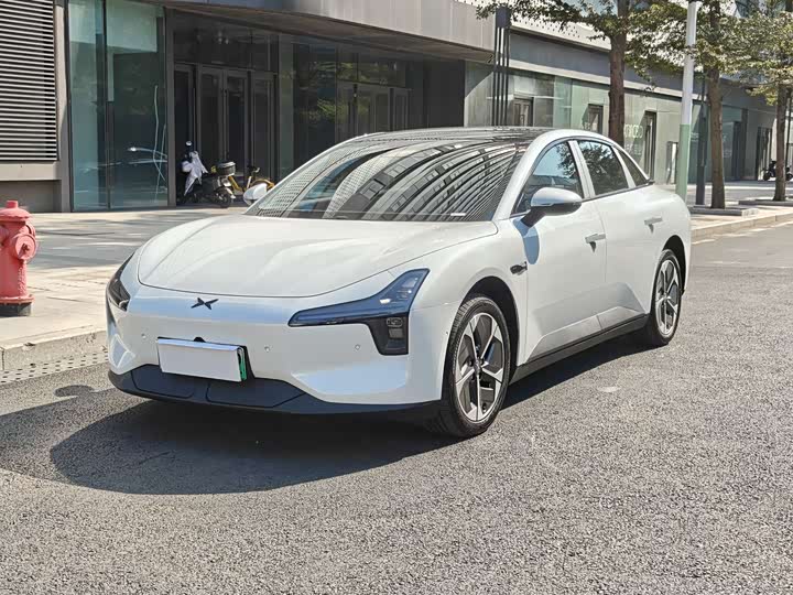 Фото 1 - XPeng Mona M03