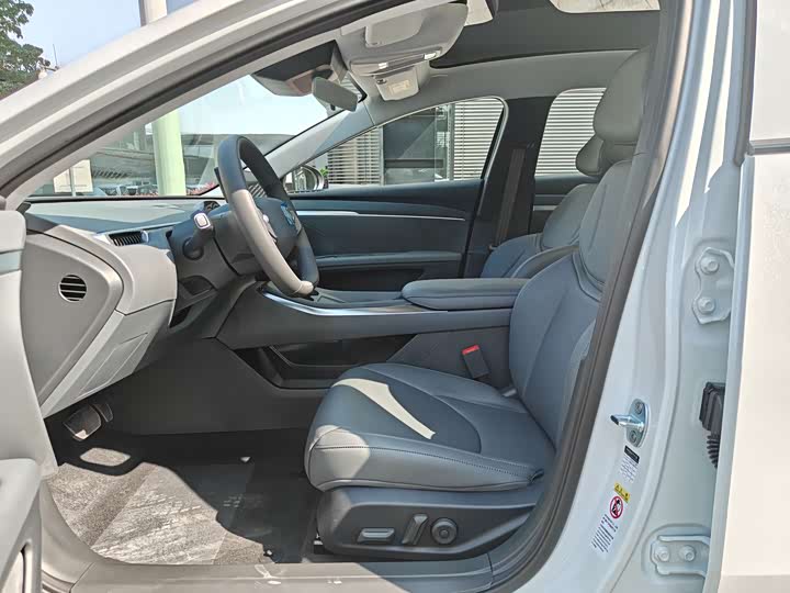 Фото 5 - XPeng Mona M03