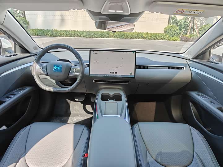 Фото 7 - XPeng Mona M03