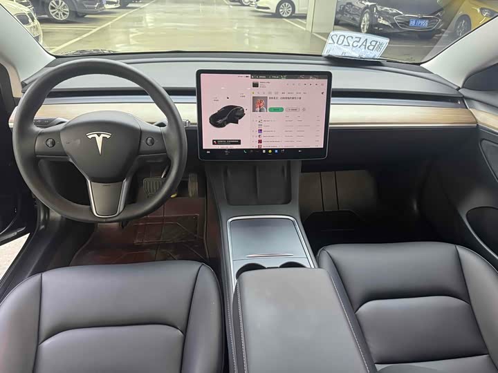 Фото 5 - Tesla Model 3