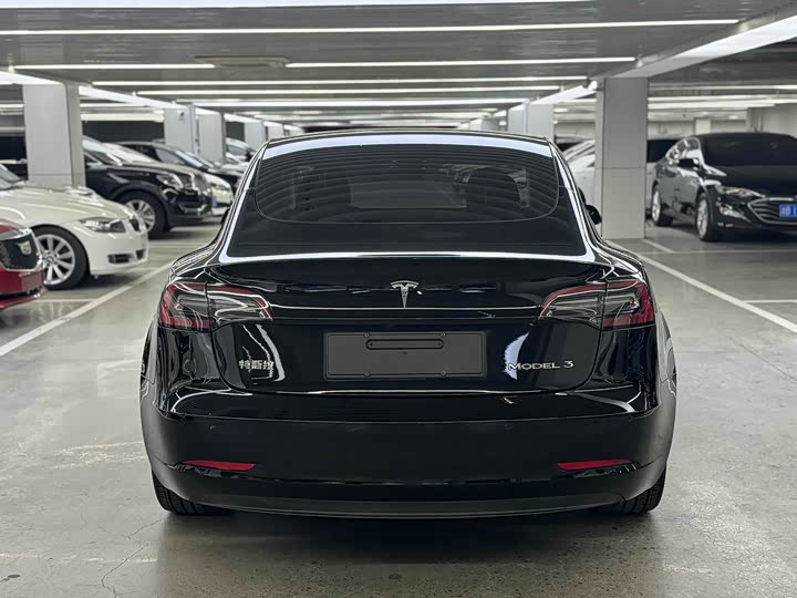 Фото 7 - Tesla Model 3
