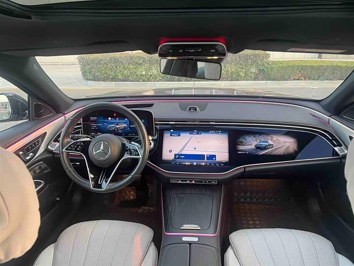 Фото 3 - Mercedes-Benz E-Class