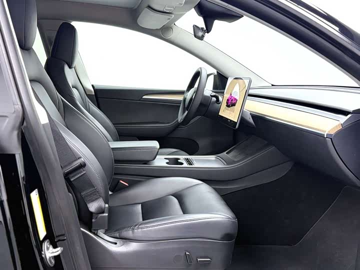 Фото 6 - Tesla Model Y