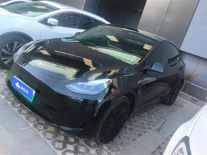 Фото 1 - Tesla Model Y