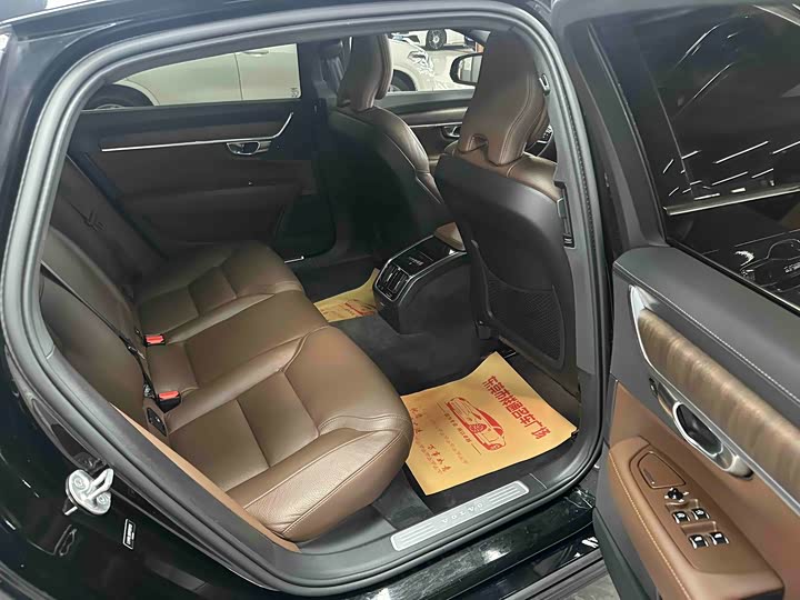 Фото 7 - Volvo S90