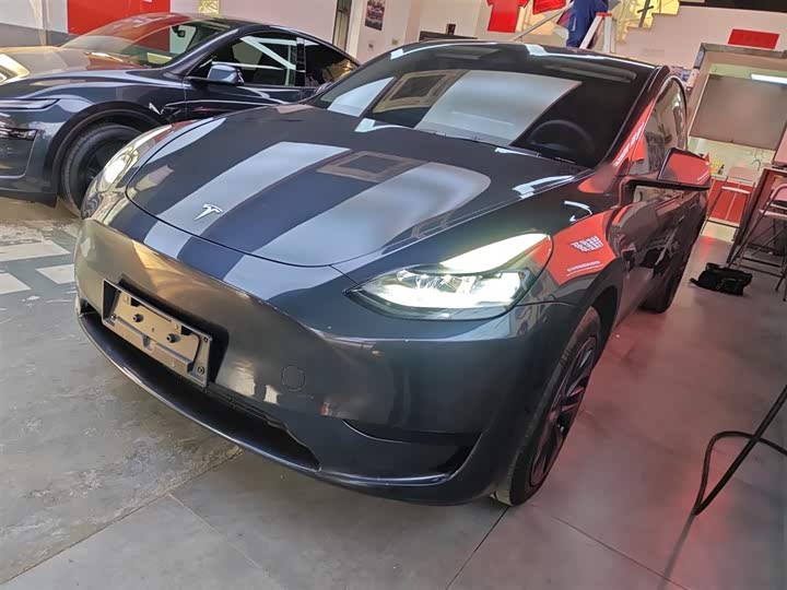 Фото 1 - Tesla Model Y