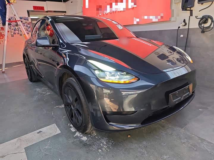 Фото 4 - Tesla Model Y