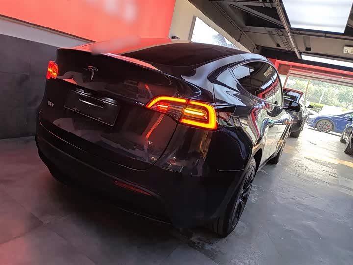 Фото 7 - Tesla Model Y