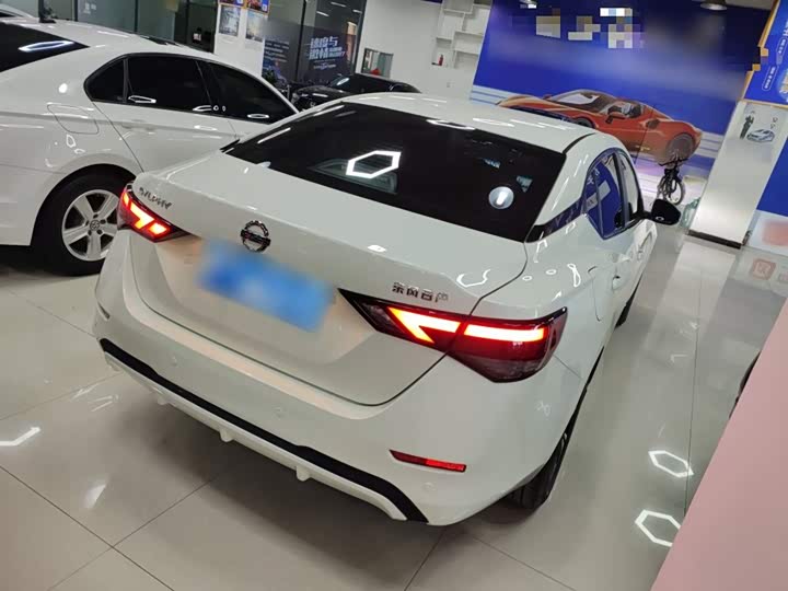 Фото 7 - Nissan Sylphy