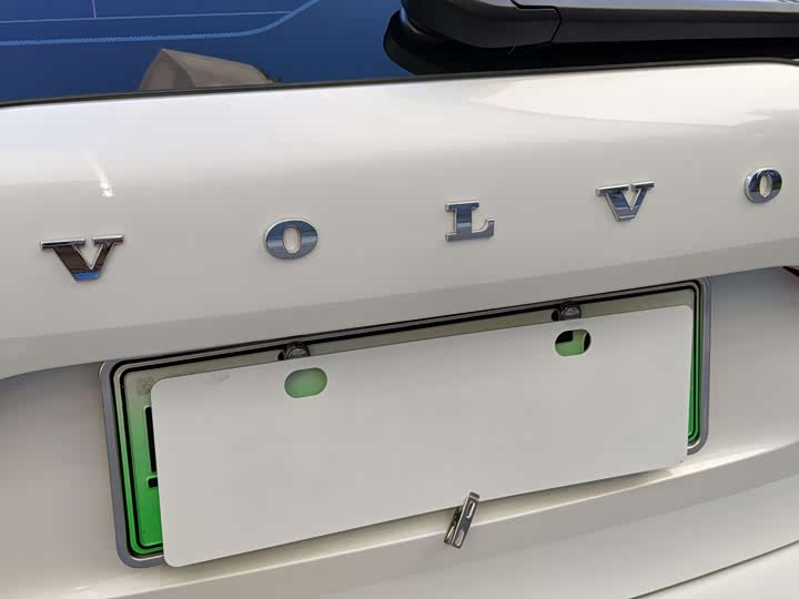 Фото 9 - Volvo XC60 Hybrid