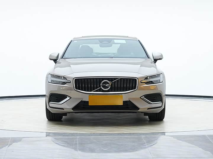 Фото 2 - Volvo S60