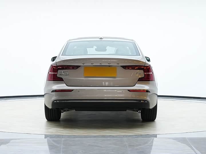 Фото 6 - Volvo S60