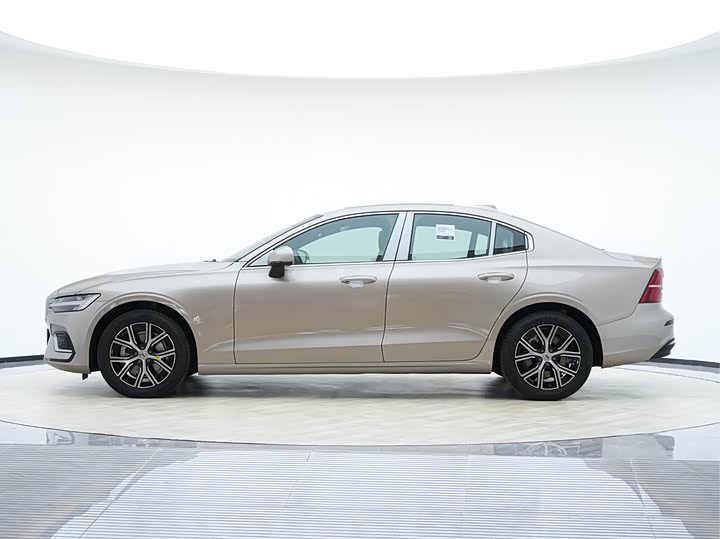 Фото 7 - Volvo S60