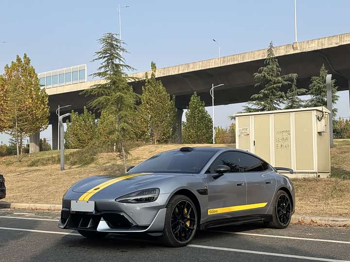 Фото 1 - Xiaomi SU7 Ultra