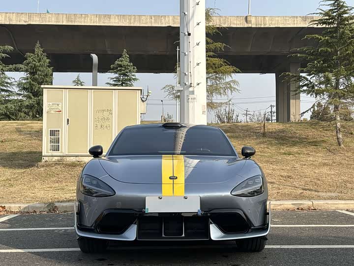 Фото 2 - Xiaomi SU7 Ultra