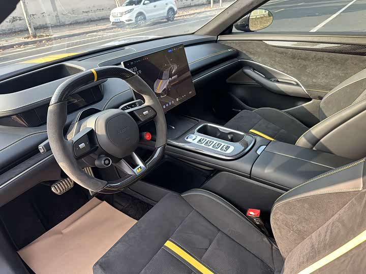 Фото 4 - Xiaomi SU7 Ultra