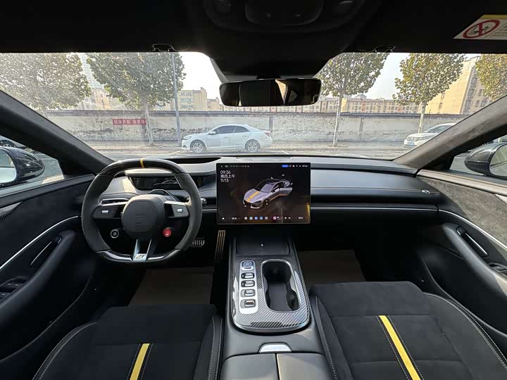 Фото 8 - Xiaomi SU7 Ultra