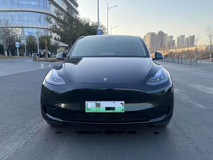 Фото 2 - Tesla Model Y
