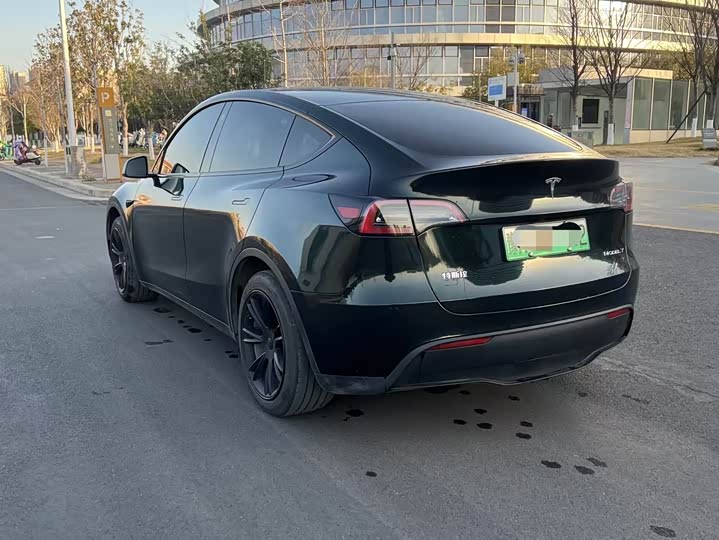 Фото 7 - Tesla Model Y