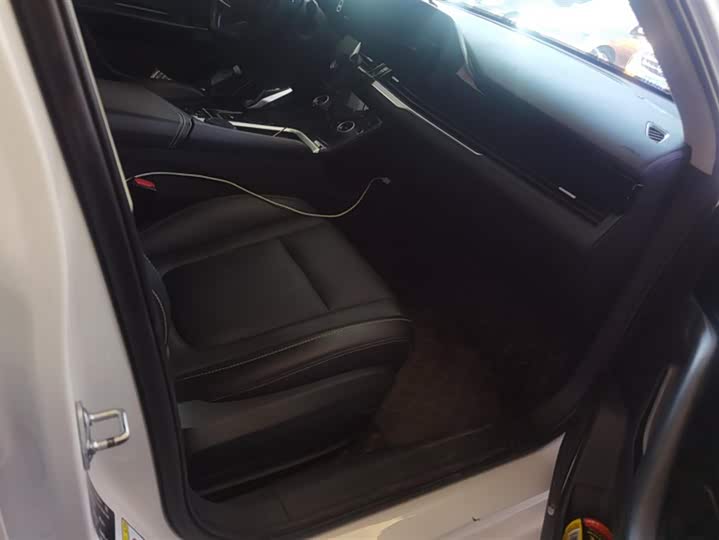 Фото 8 - Bestune B70