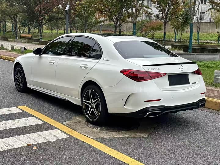 Фото 4 - Mercedes-Benz C-Class