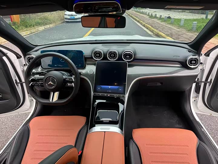 Фото 9 - Mercedes-Benz C-Class