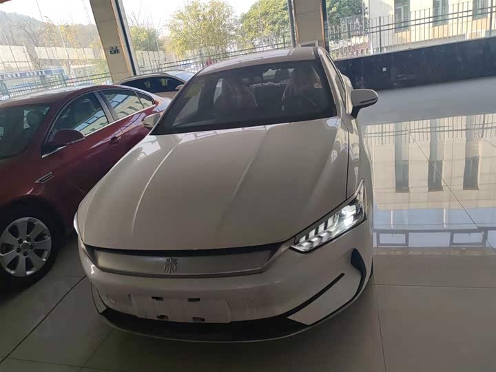 Фото 3 - BYD Qin Plus