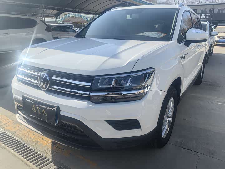 Фото 1 - Volkswagen Tharu