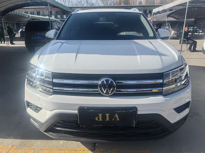 Фото 2 - Volkswagen Tharu