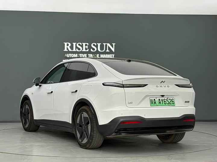 Фото 7 - Nio Onvo L60