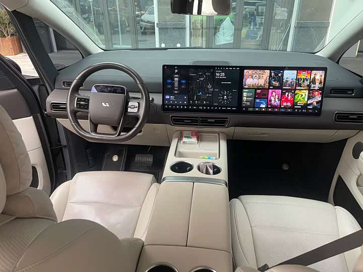 Фото 5 - LiXiang Mega